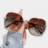 Damskie okulary z gradientowym efektem