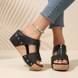 Gigi - Stylowe sandały na koturnie